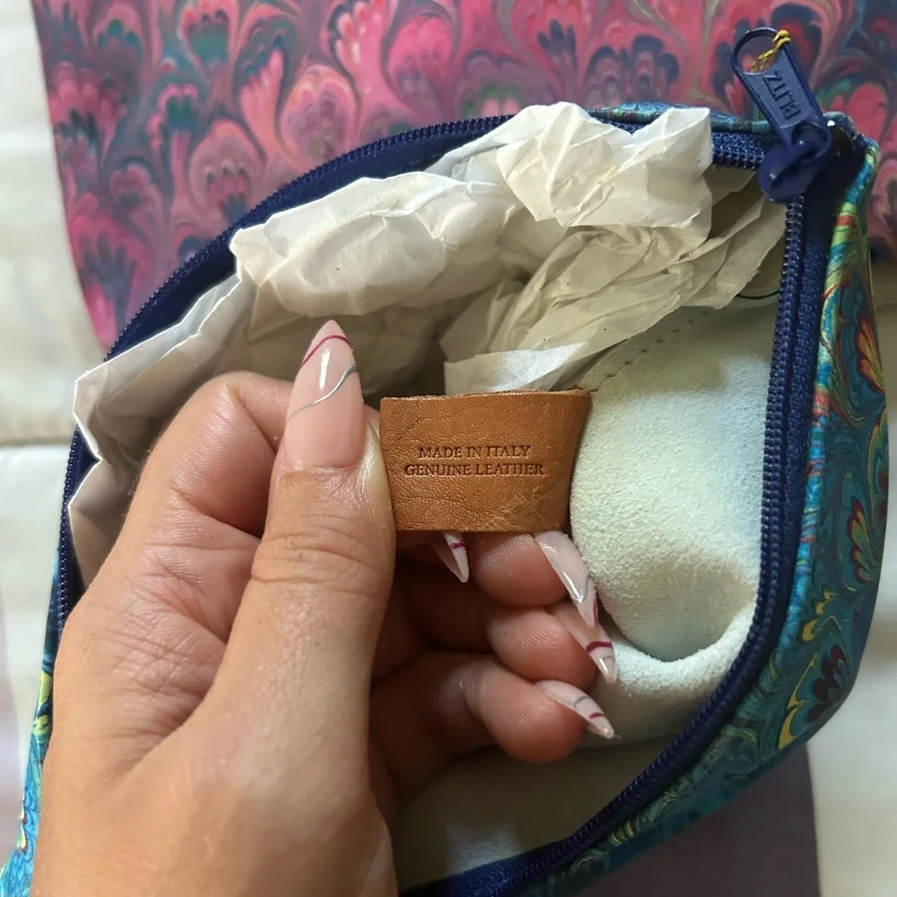 NWT Set of 2 Genuine Leather Pouches - made it Italy - NIQUEA.D